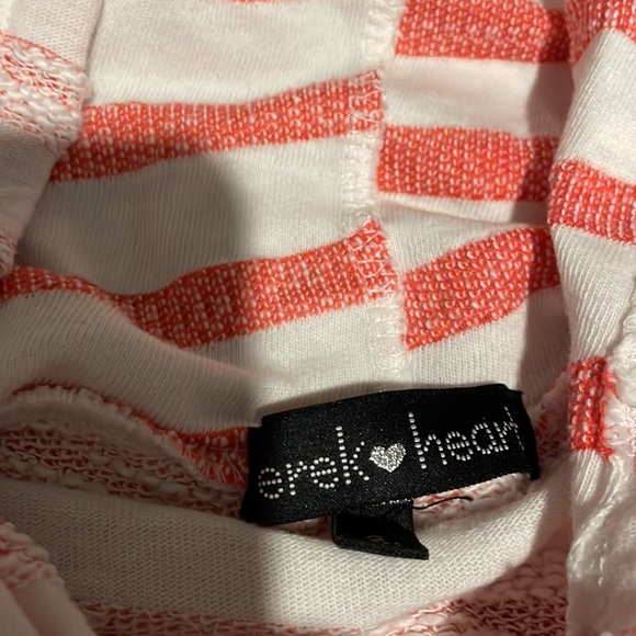 Cute long sleeve LOVE top - Picture 4 of 4